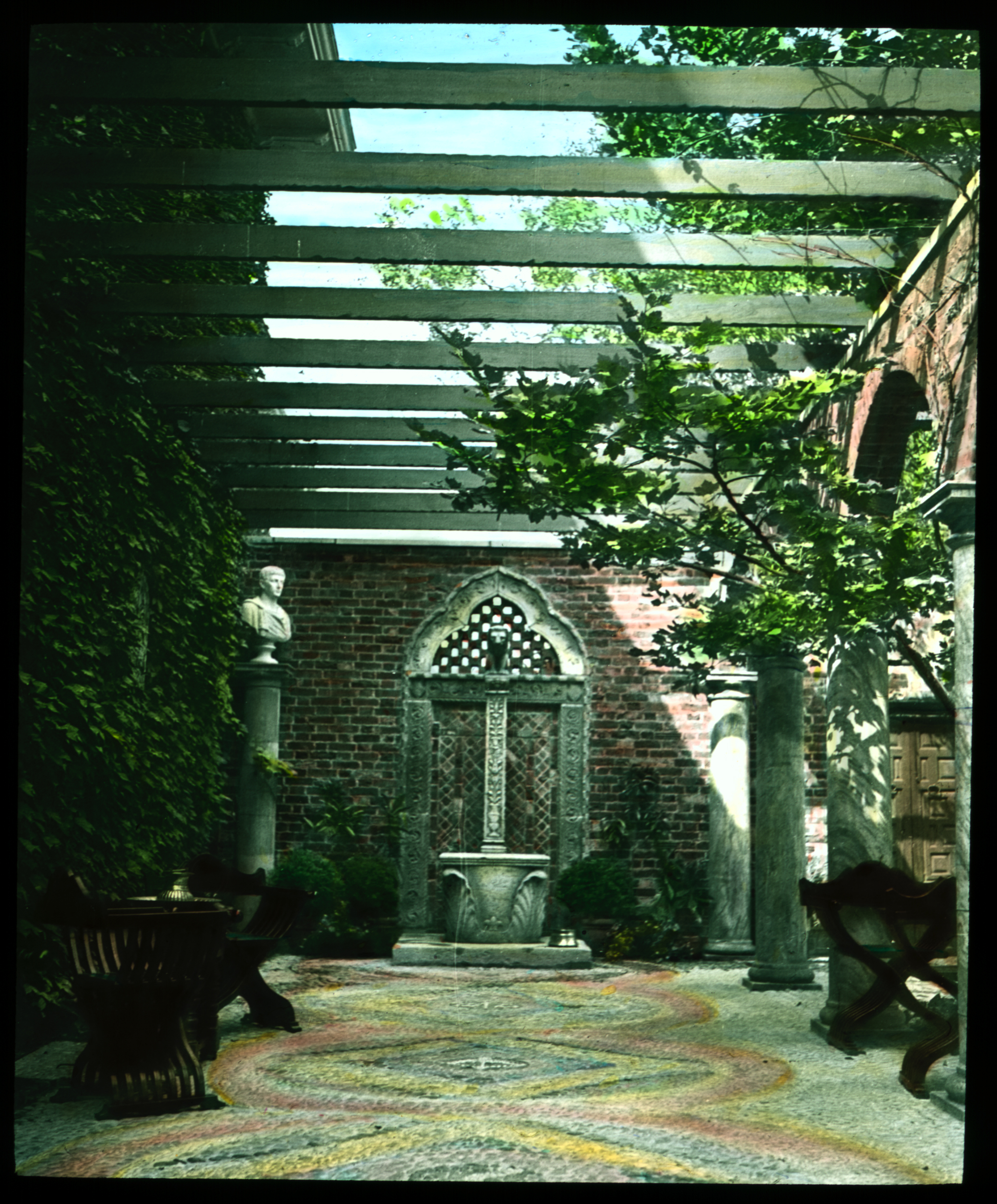 154 Mrs Roy Arthur Hunt, Patio