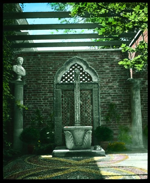153 Mrs Roy Arthur Hunt, Patio